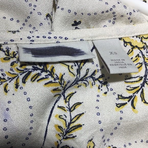 Hinge Print V-Neck Blouse (B) - Picture 6 of 6